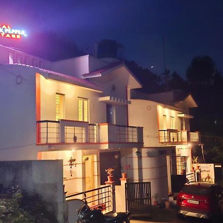 Royal Black Pepper Cottage 예르카우드 외부 사진