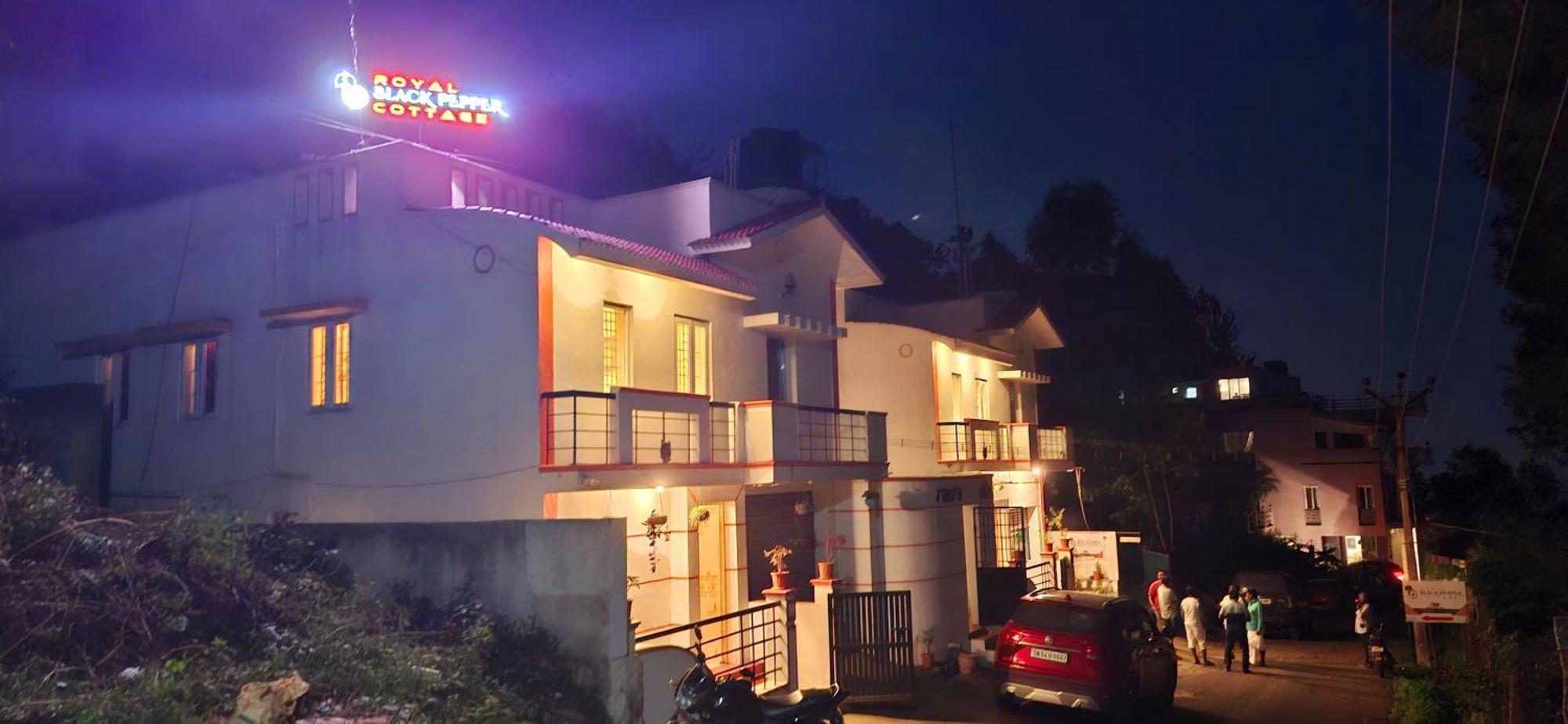 Royal Black Pepper Cottage 예르카우드 외부 사진